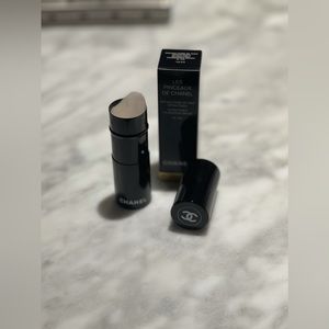 Chanel Retractable Foundation Brush (No. 103)